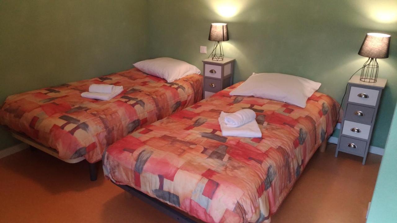 Hotel Le Lion D'Or Avrillé Esterno foto